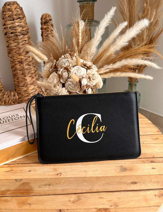 Pochette en cuir Saffiano personnalisée - Élégance et intemporalité