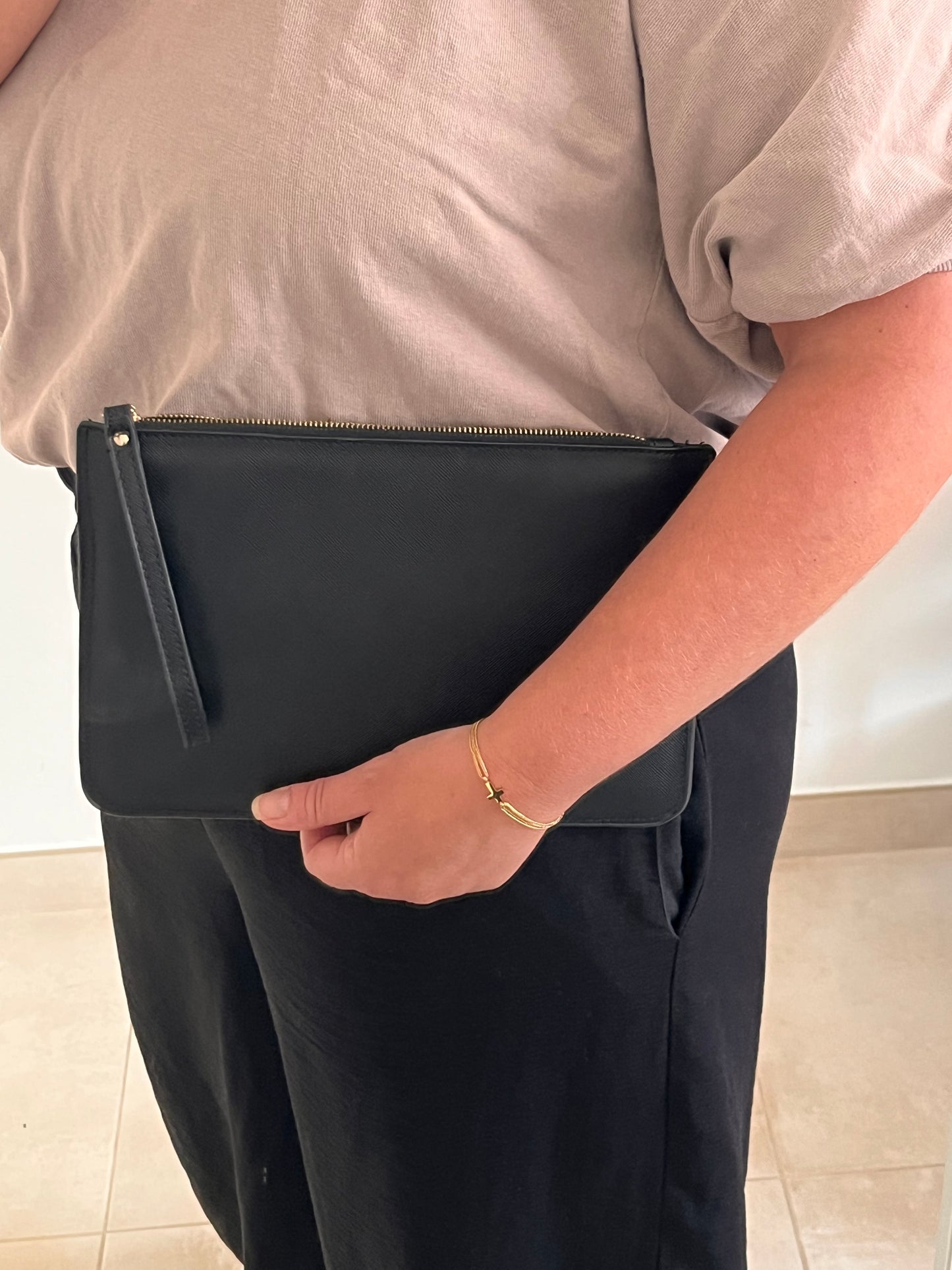 Pochette en cuir Saffiano personnalisée - Élégance et intemporalité