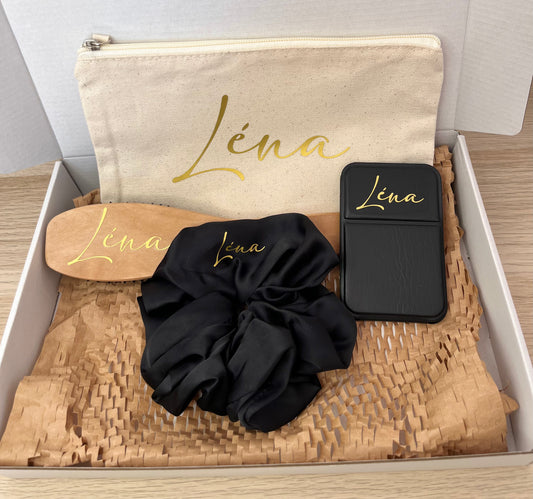 COFFRET ELLE - Pochette + Miroir + Brosse + Chouchou XL personnalisé